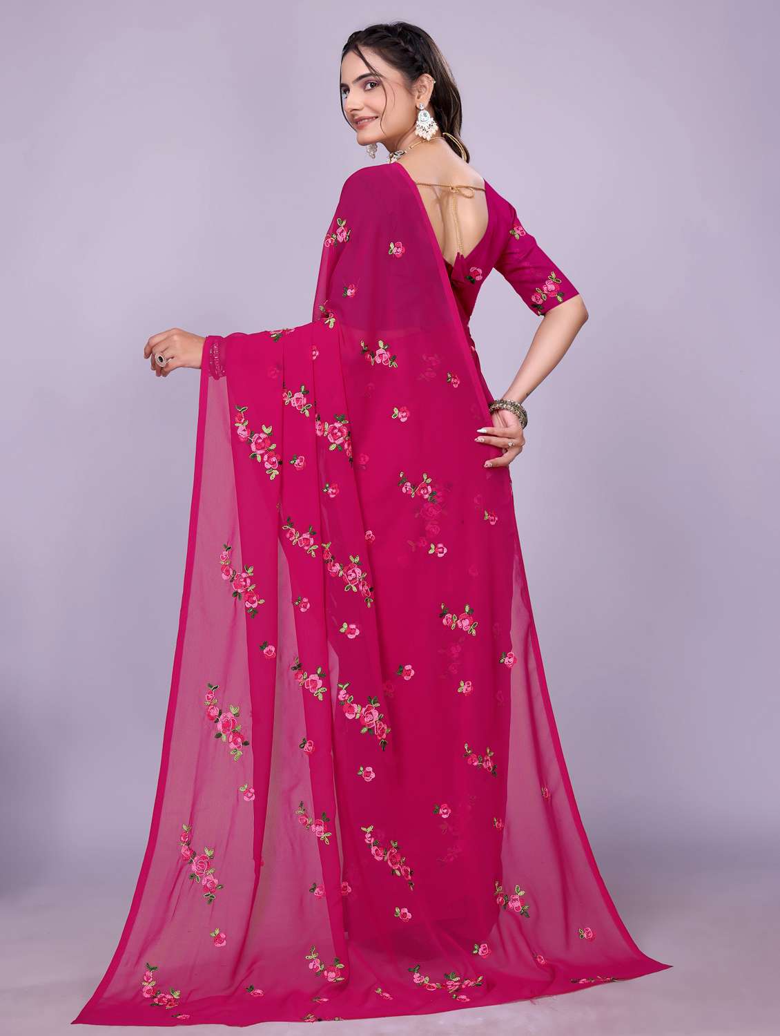 women magenta embroidered saree with blouse - 22147128 - Standard Image - 3