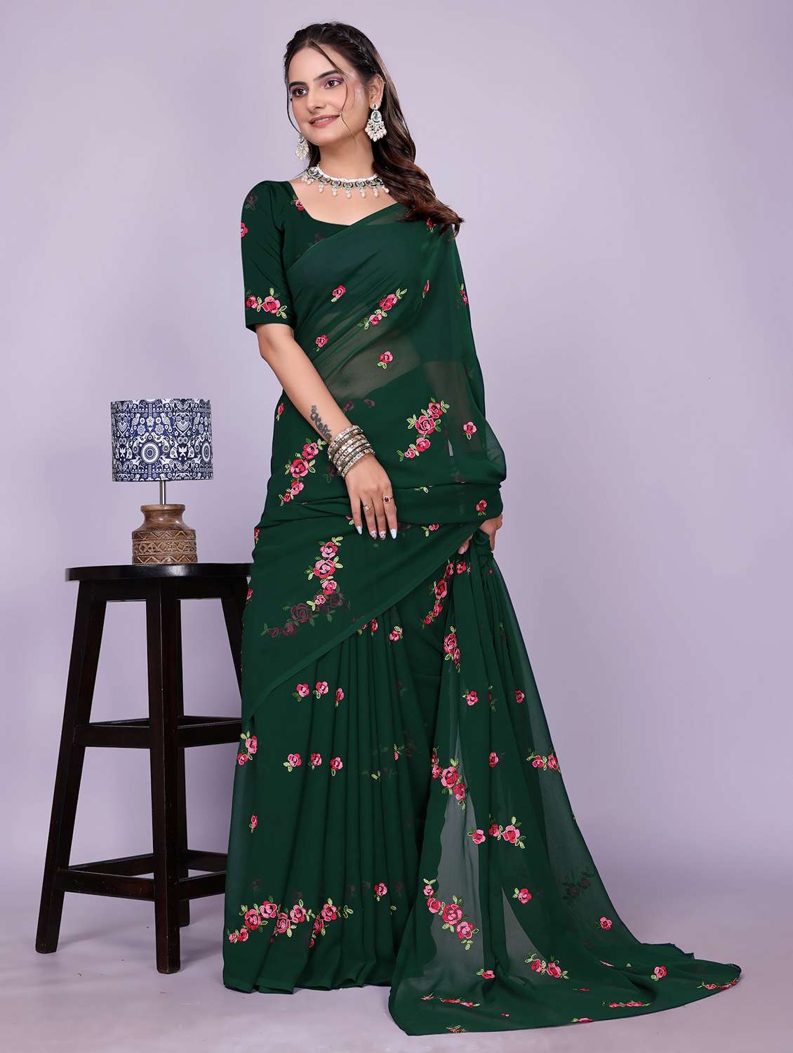 women green embroidered saree with blouse - 22147129 - Zoom Image - 0