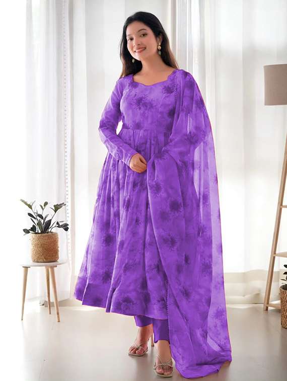 women floral printed long sleeve kurta pant with dupatta set