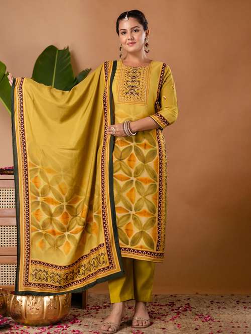 women printed three quarter sleeve kurta pant with dupatta set - 22147209 -  Standard Image - 0