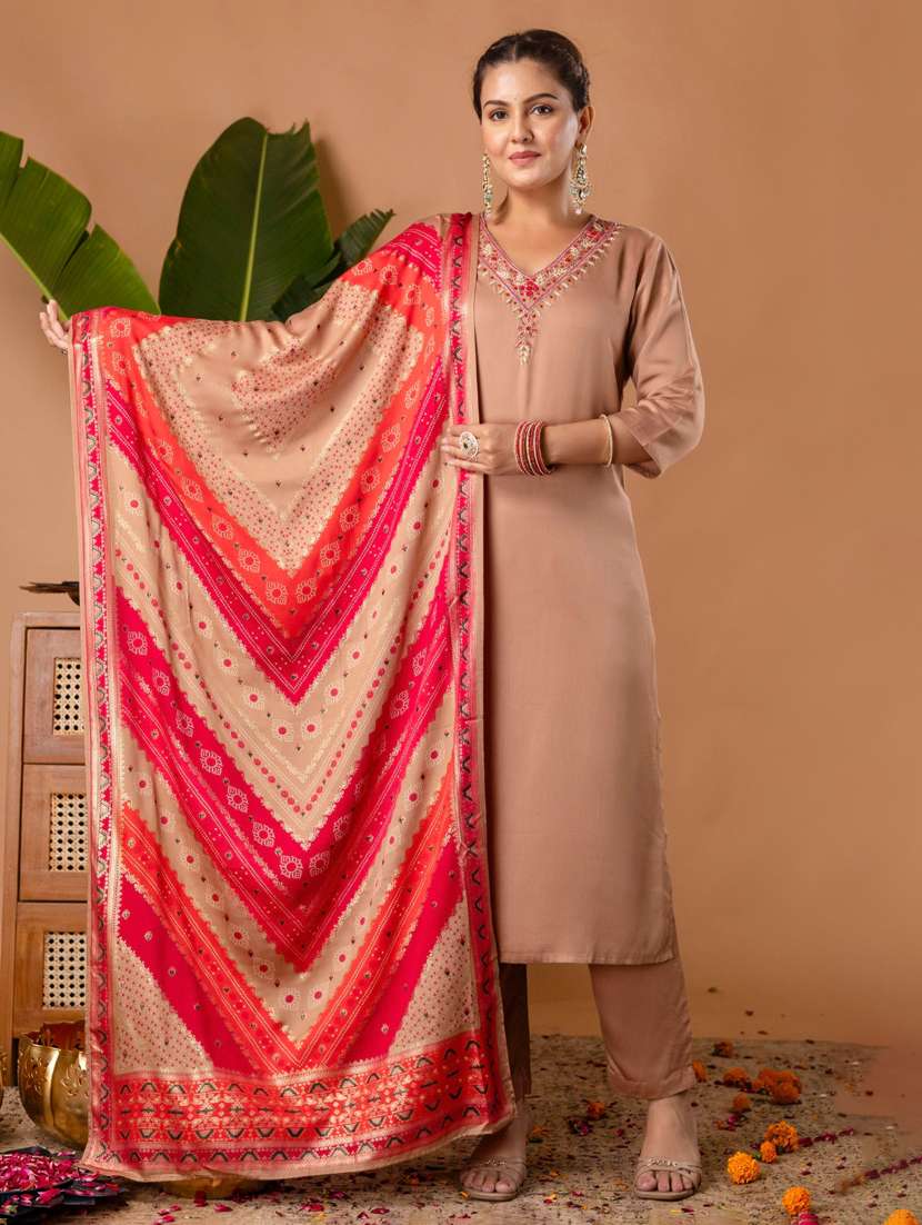 women embroidered three quarter sleeve kurta pant with dupatta set