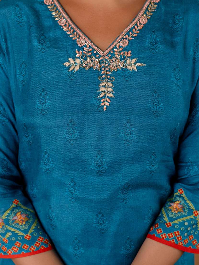 women floral three quarter sleeve kurta pant with dupatta set - 22147220 -  Standard Image - 5