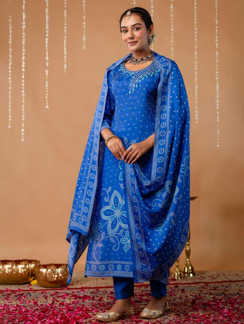 women printed three quarter sleeve kurta pant with dupatta set - 22147221 -  Standard Image - 3