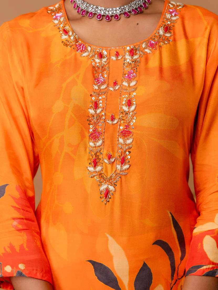 women floral three quarter sleeve kurta pant with dupatta set - 22147222 -  Standard Image - 5