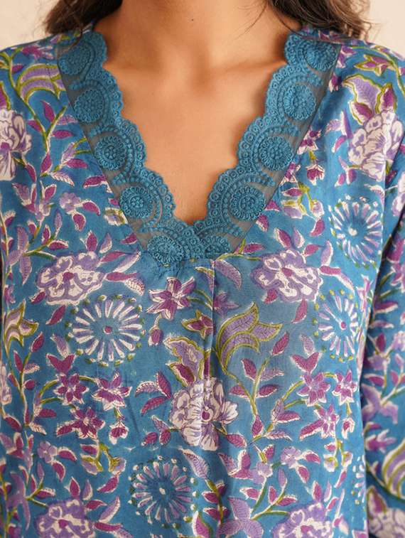 women floral three quarter sleeve kurta palazzo set - 22147249 -  Standard Image - 5