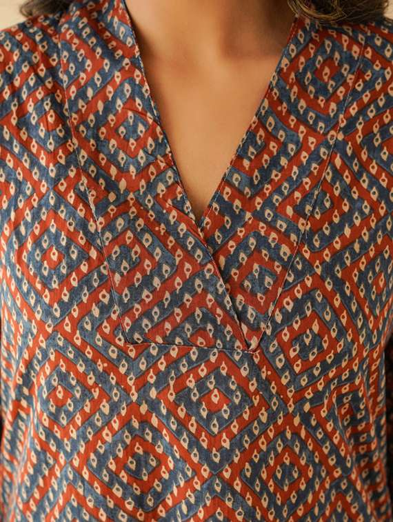 women floral three quarter sleeve straight kurta - 22147728 -  Standard Image - 5