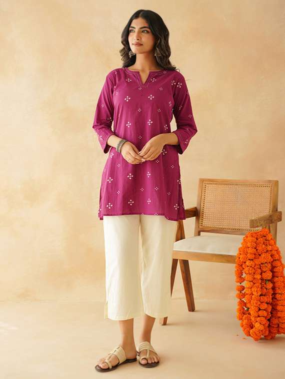 women printed three quarter sleeve straight kurti