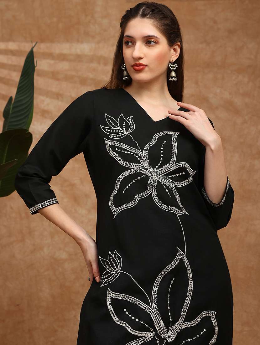 women embroidered three quarter sleeve kurta pant set - 22147798 -  Standard Image - 3