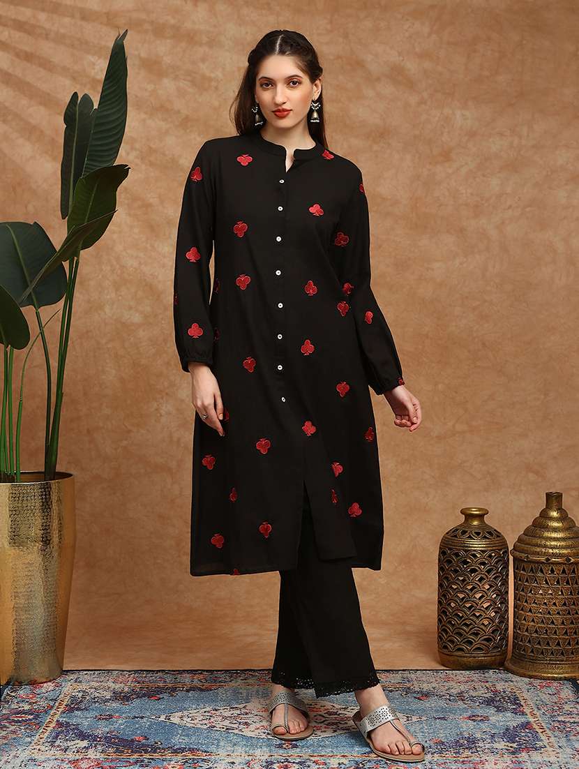 women embroidered long sleeve kurta pant set