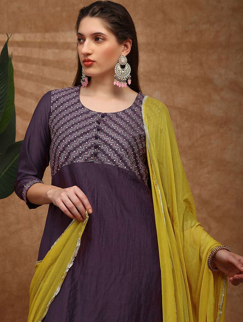 women embroidered three quarter sleeve kurta pant with dupatta set - 22147807 -  Standard Image - 5