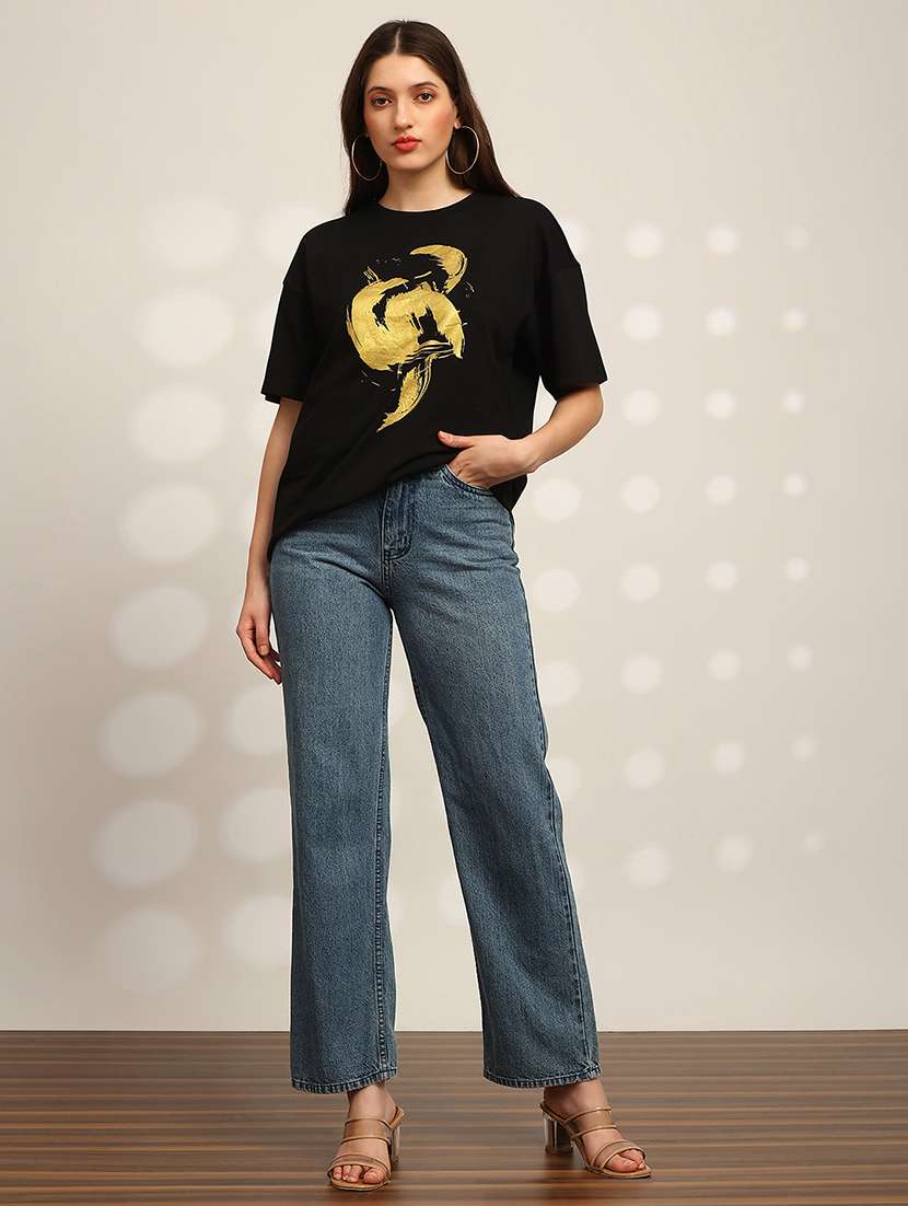 globus women black graphic print round neck drop shoulder sleeves oversized t-shirt - 22147839 -  Standard Image - 3