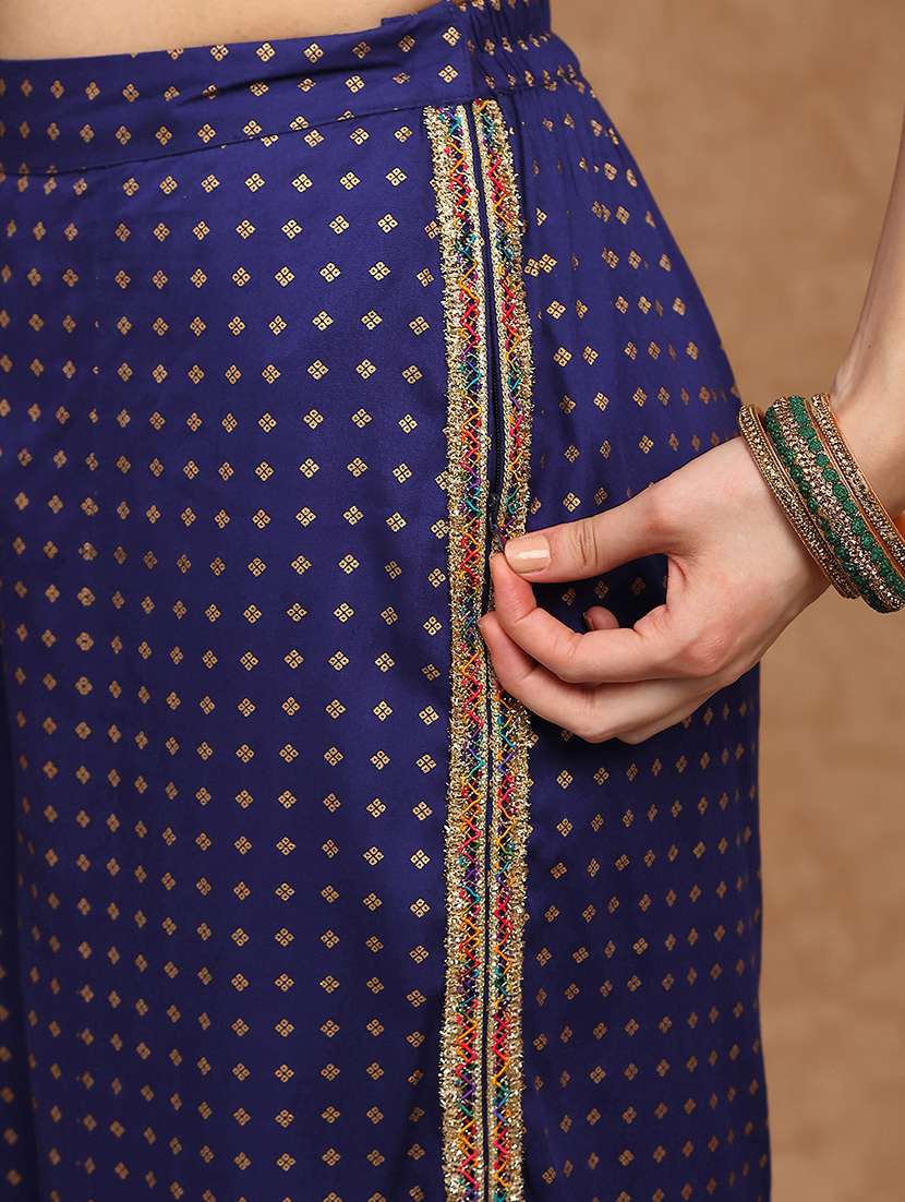 women foil printed shoulder strap ethnic co-ord set - 22147849 -  Standard Image - 3