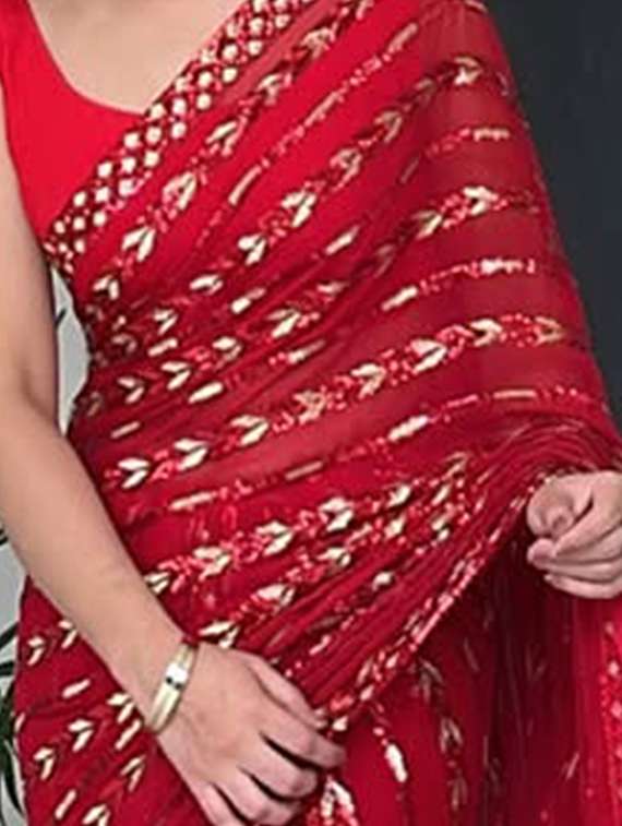 women solid with work embellished saree with blouse - 22148147 -  Standard Image - 3