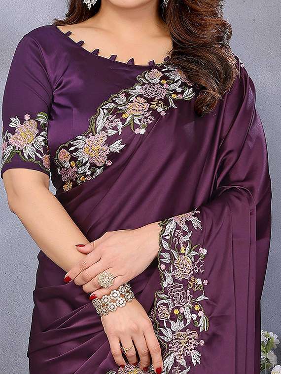 women solid with bordered saree with blouse - 22148159 -  Standard Image - 5