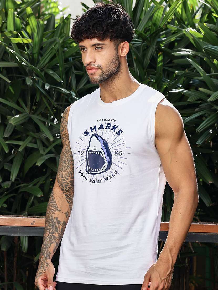 men front print sleveless vest - 22148184 -  Standard Image - 3