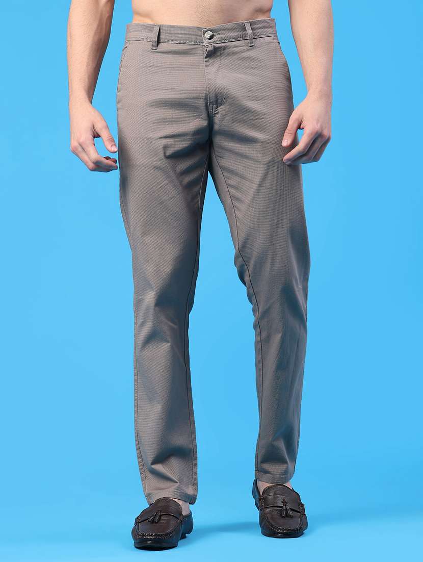 men solid mid rise chinos casual trouser