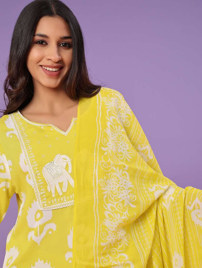 women printed three quarter sleeve kurta pant with dupatta set - 22154422 -  Standard Image - 3