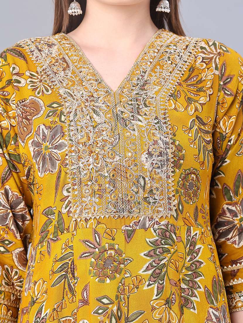 women printed three quarter sleeve kurta pant with dupatta set - 22154423 -  Standard Image - 5