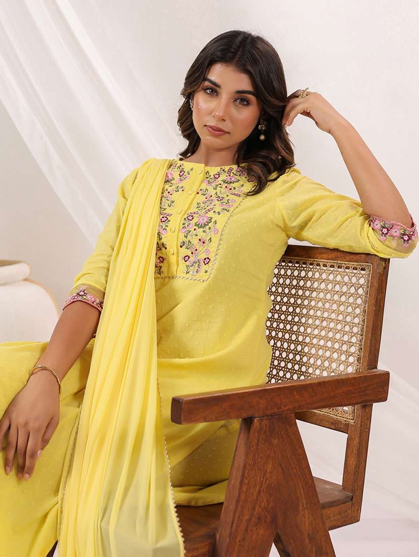 women embroidered three quarter sleeve kurta pant with dupatta set - 22156221 -  Standard Image - 3