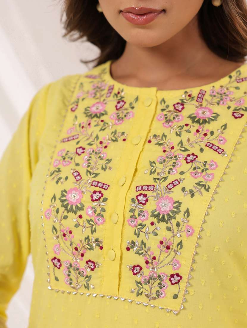 women embroidered three quarter sleeve kurta pant with dupatta set - 22156221 -  Standard Image - 5