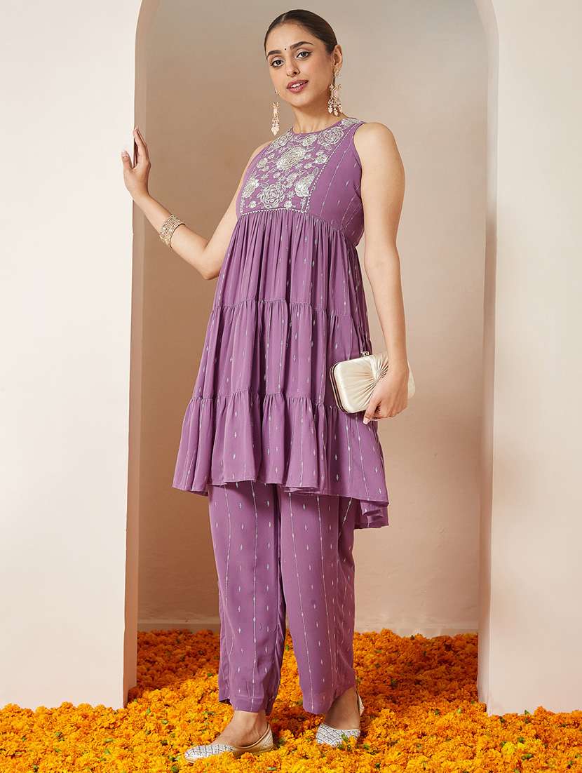 women embroidered sleeveless kurta palazzo set - 22156231 -  Standard Image - 3