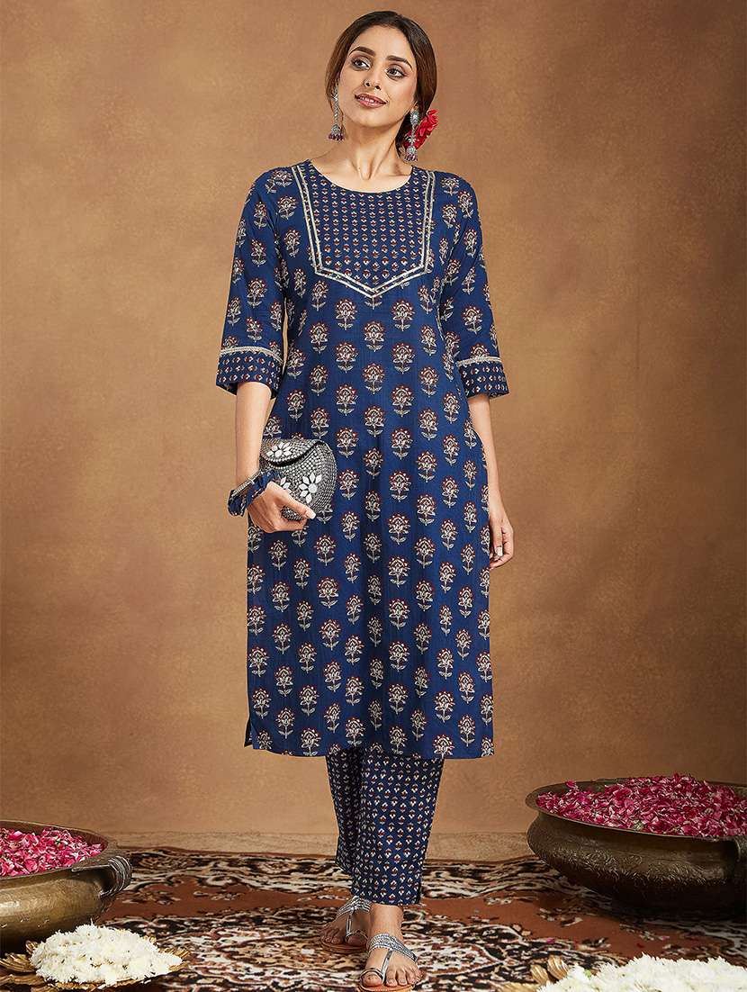 women floral printed three quarter sleeve kurta pant set
