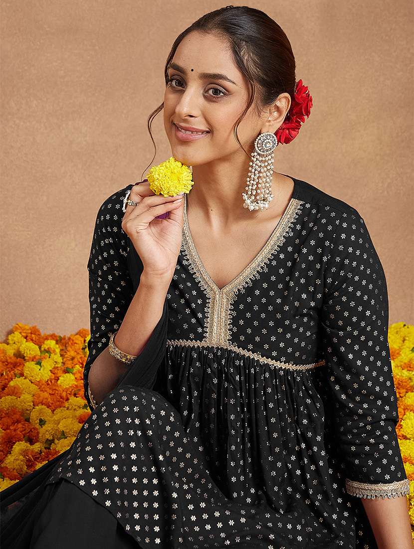 women foil printed three quarter sleeve kurta sharara with dupatta set - 22156243 -  Standard Image - 5
