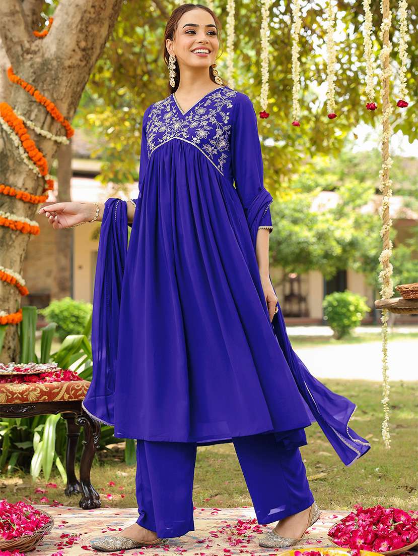 women embroidered three quarter sleeve kurta palazzo with dupatta set - 22156253 -  Standard Image - 3