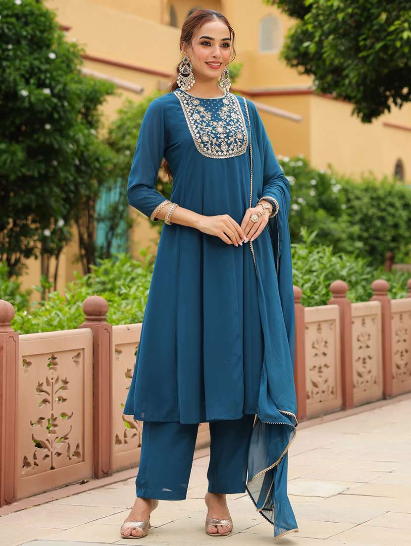 women embroidered three quarter sleeve kurta pant with dupatta set - 22156254 -  Standard Image - 3