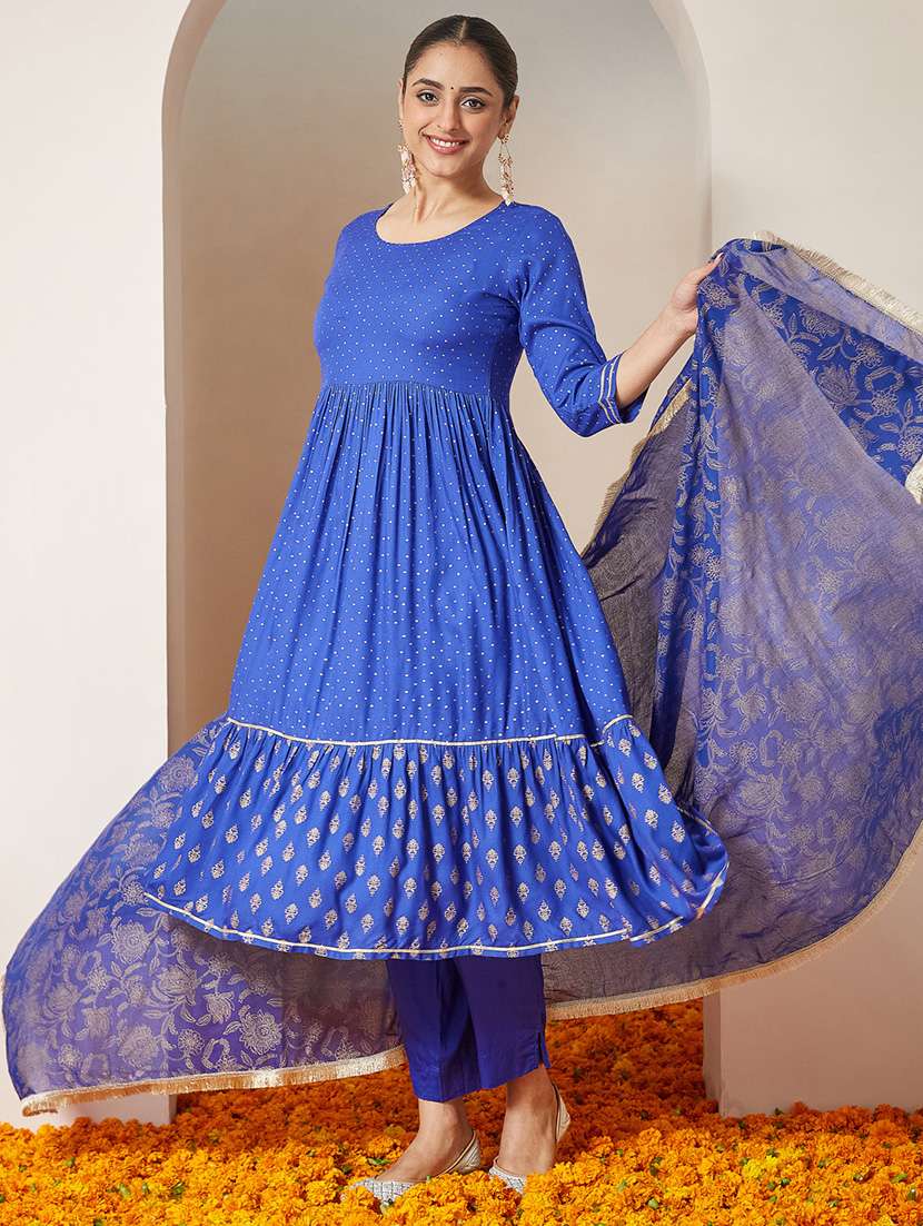 women foil printed three quarter sleeve kurta pant with dupatta set - 22156258 -  Standard Image - 3