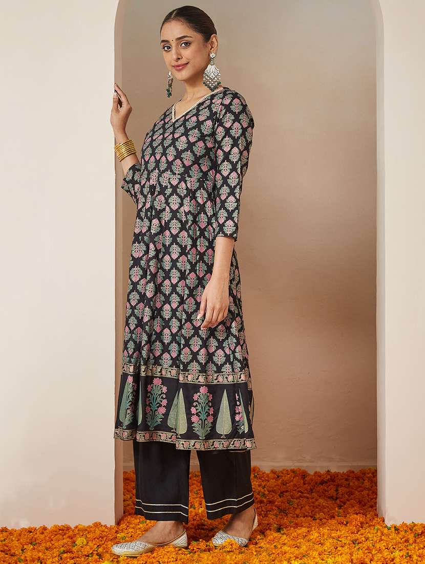 women printed three quarter sleeve kurta palazzo with dupatta set - 22156260 - Standard Image - 3