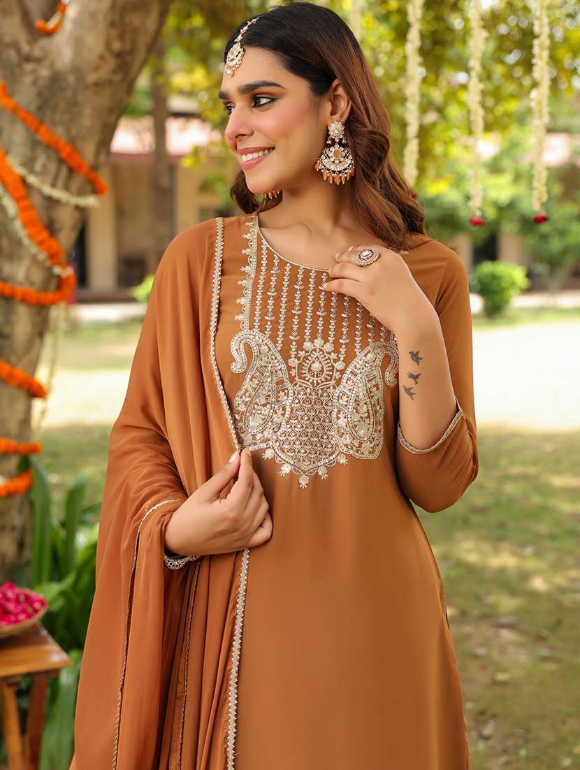 women embroidered three quarter sleeve kurta sharara with dupatta set - 22156264 -  Standard Image - 5