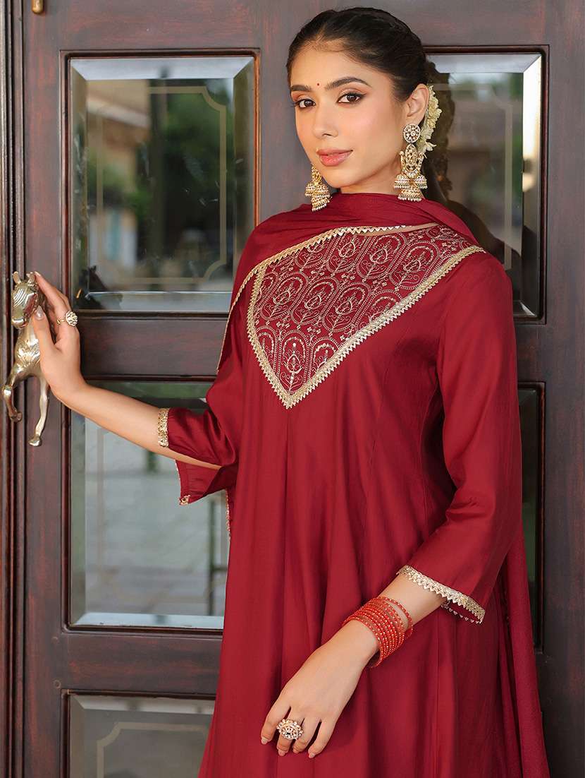 women embroidered three quarter sleeve kurta pant with dupatta set - 22156267 - Standard Image - 5