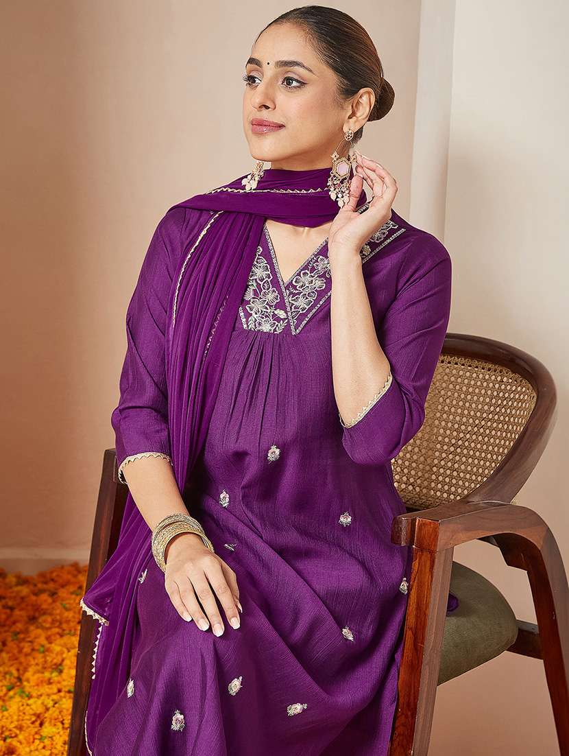 women embroidered three quarter sleeve kurta pant with dupatta set - 22156274 -  Standard Image - 5