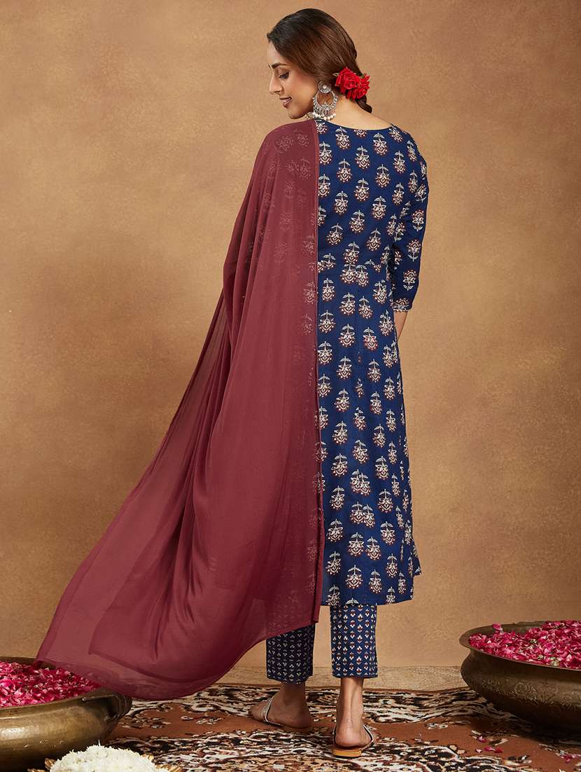 women floral three quarter sleeve kurta pant with dupatta set - 22156278 -  Standard Image - 5
