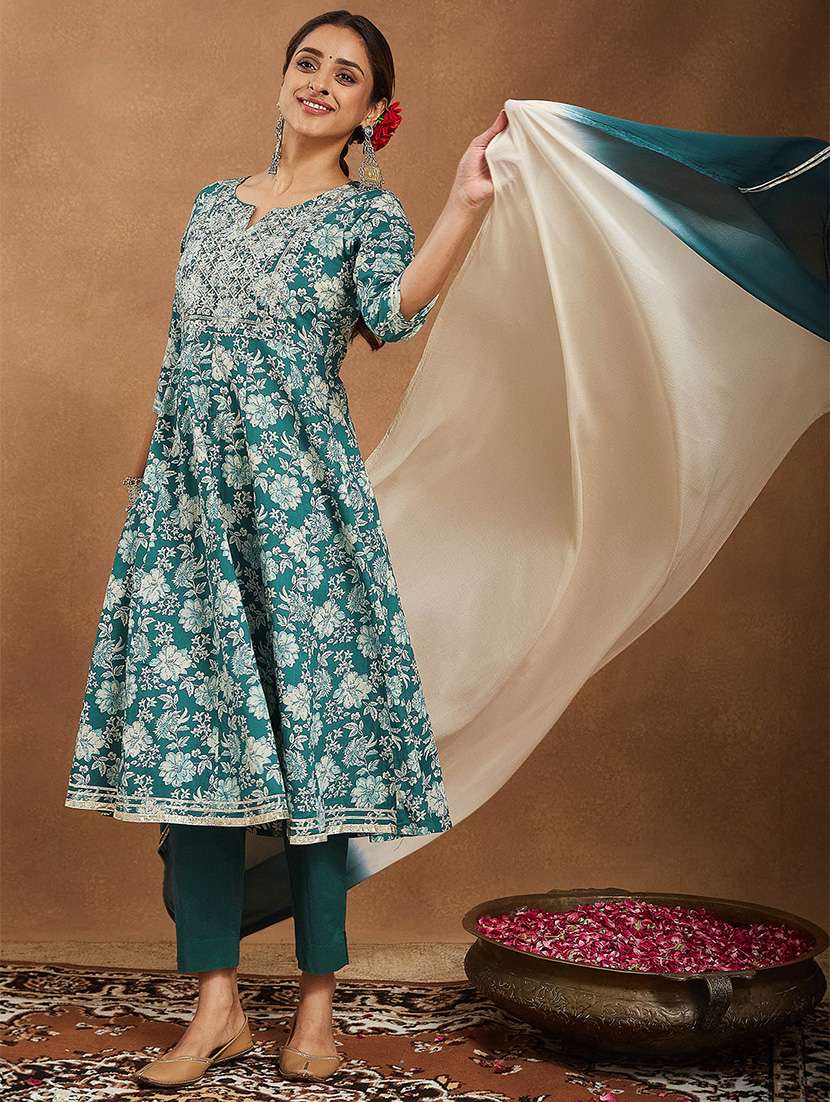 women floral three quarter sleeve kurta pant with dupatta set - 22156279 -  Standard Image - 3