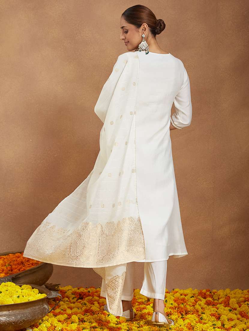 women embroidered three quarter sleeve kurta pant with dupatta set - 22156284 - Standard Image - 5