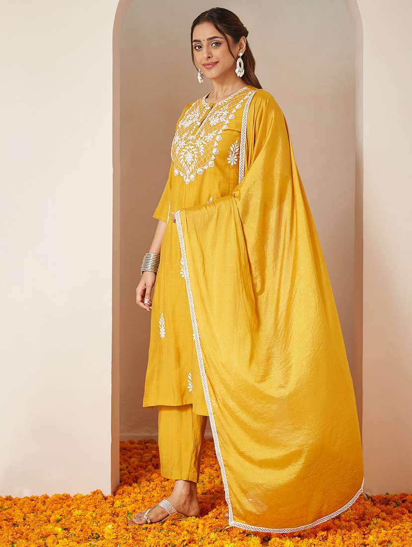 women embroidered three quarter sleeve kurta pant with dupatta set - 22156285 -  Standard Image - 3