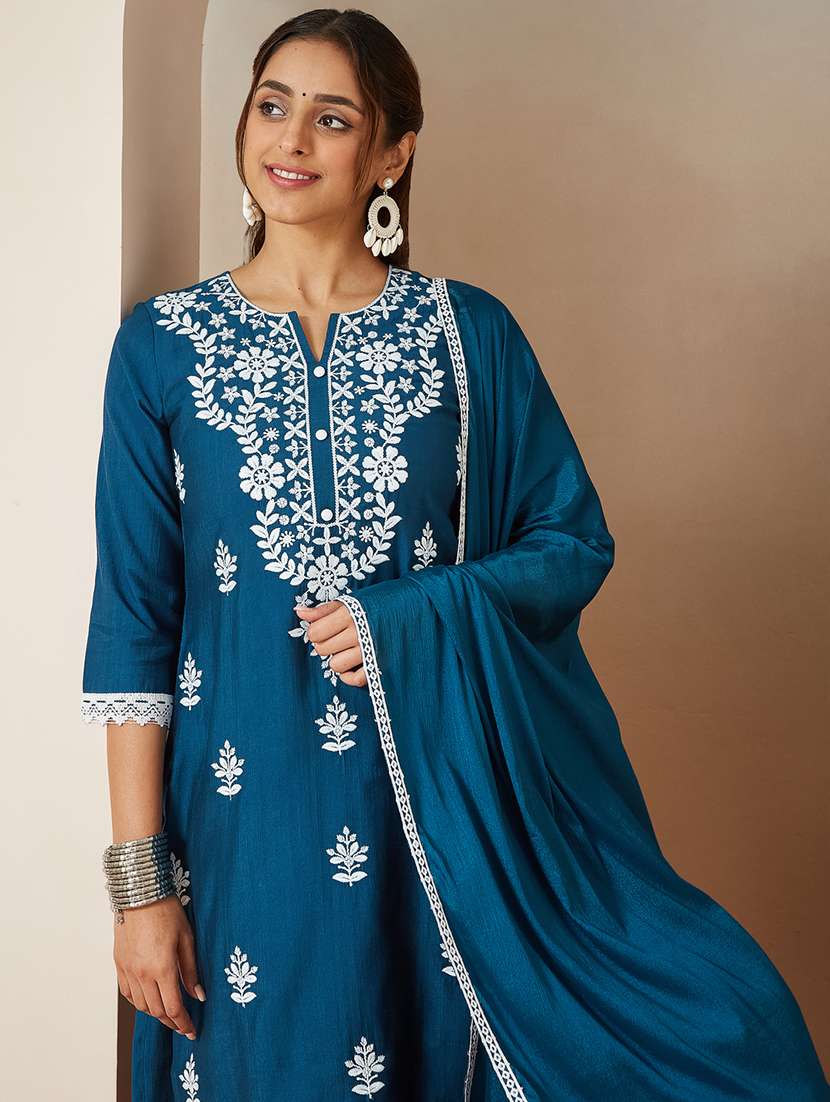 women embroidered three quarter sleeve kurta pant with dupatta set - 22156288 - Standard Image - 5