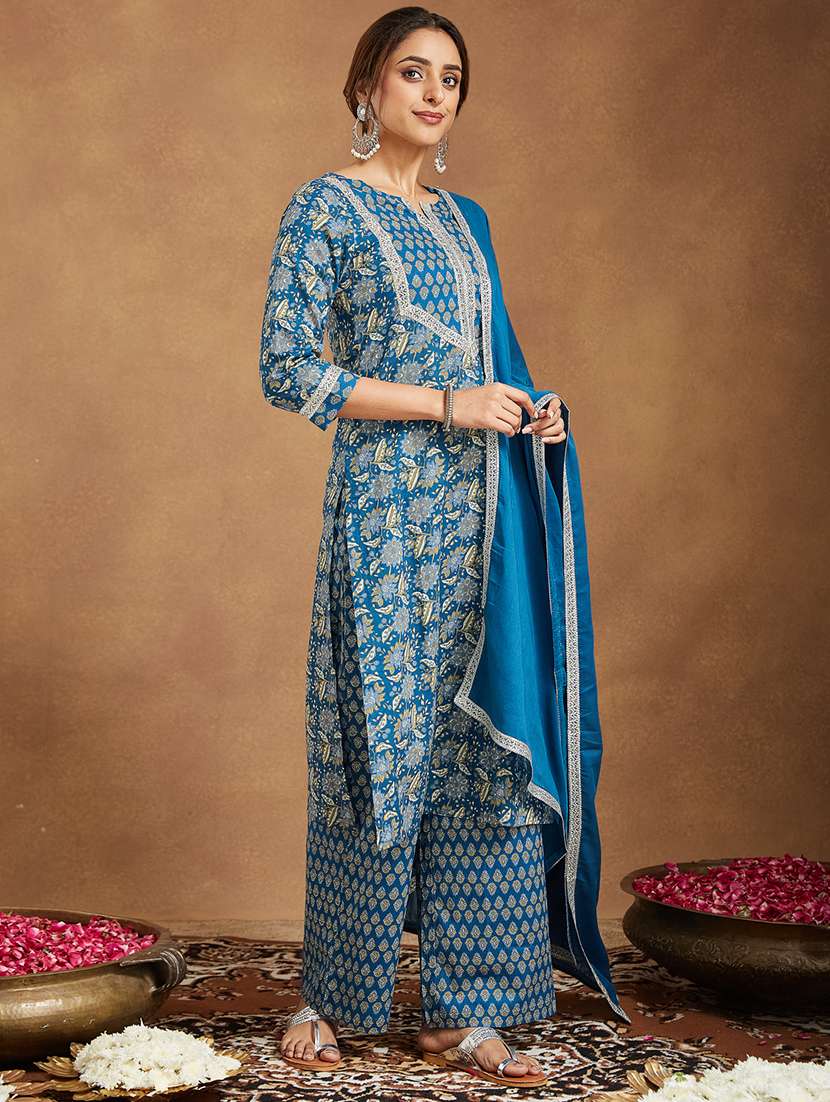 Women Floral Three Quarter Sleeve Kurta Pant With Dupatta Set - 22156297 -  Standard Image - 3