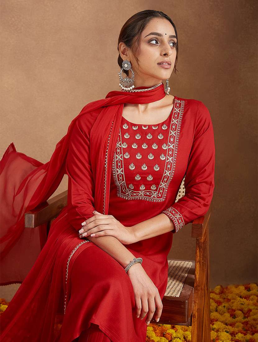 women embroidered three quarter sleeve kurta pant with dupatta set - 22156305 -  Standard Image - 3