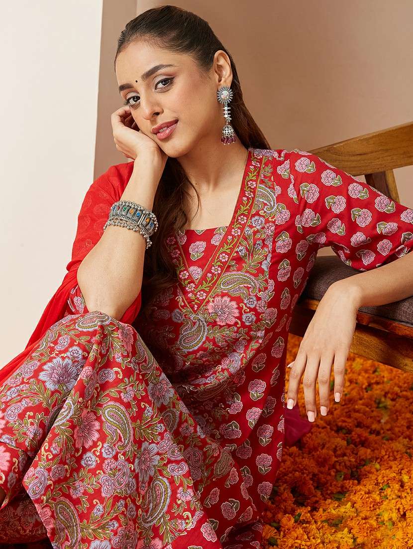 women floral three quarter sleeve kurta pant with dupatta set - 22156312 -  Standard Image - 5