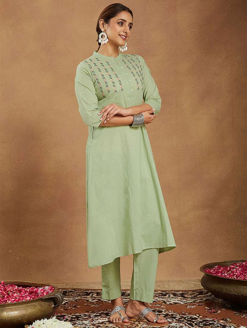 women embroidered three quarter sleeve kurta pant set - 22156313 -  Standard Image - 3