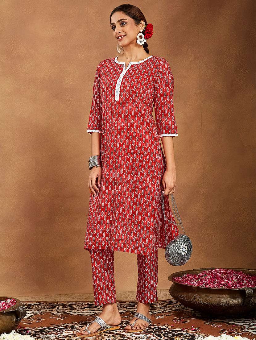 women printed three quarter sleeve kurta pant set
