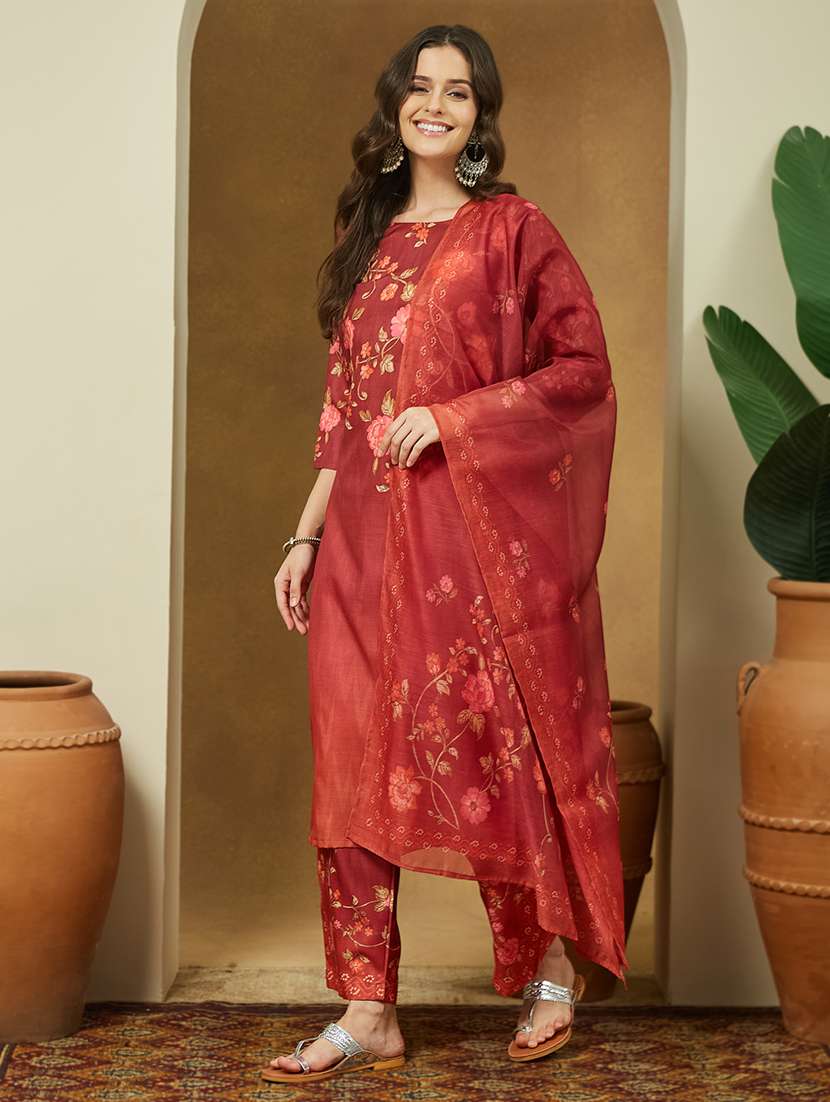 women floral three quarter sleeve kurta pant with dupatta set - 22156322 -  Standard Image - 3