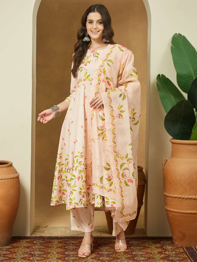 women floral three quarter sleeve kurta pant with dupatta set