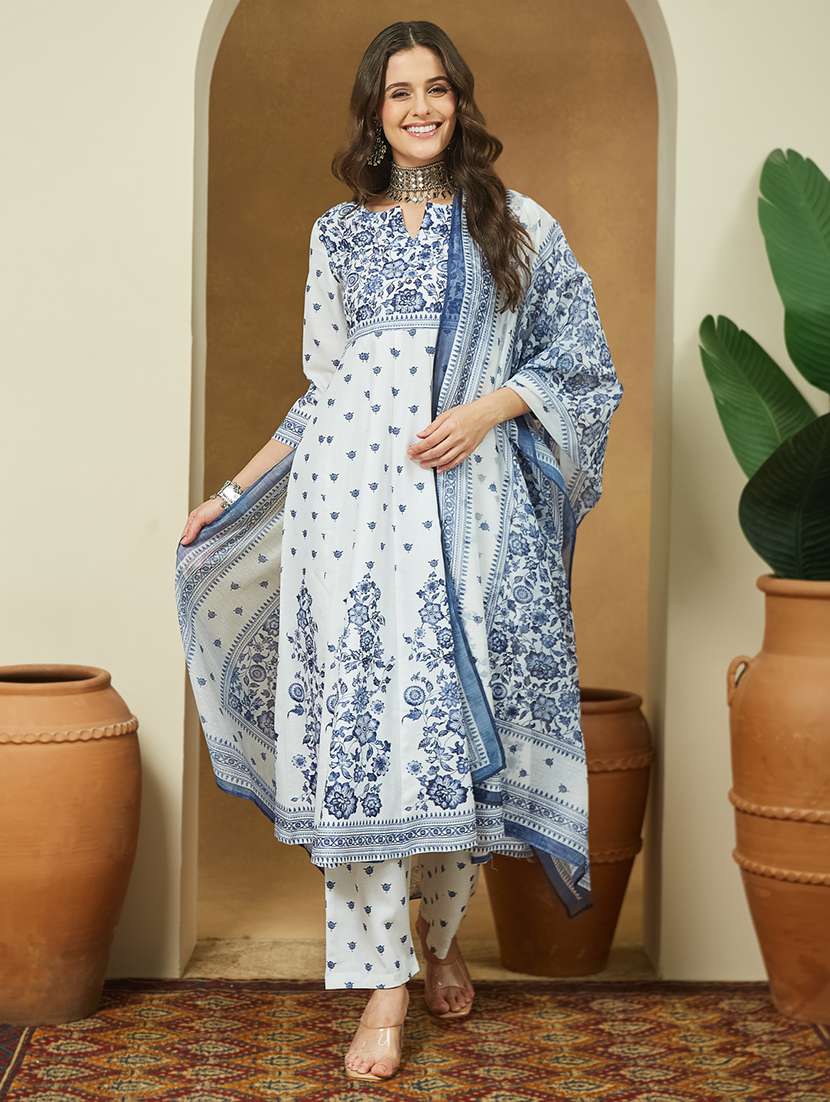 women floral three quarter sleeve kurta pant with dupatta set