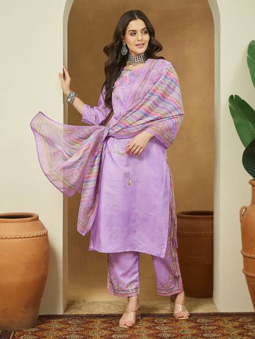 women floral three quarter sleeve kurta pant with dupatta set - 22156329 - Standard Image - 0