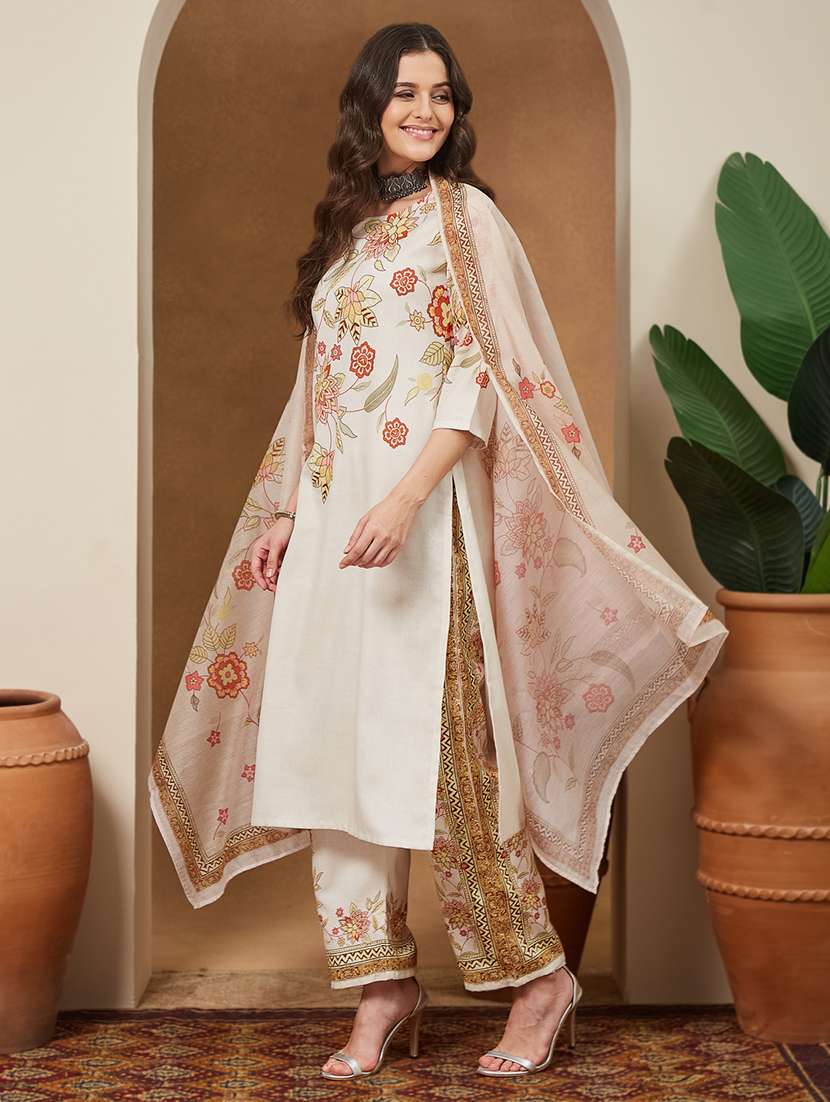 women floral three quarter sleeve kurta pant with dupatta set - 22156334 -  Standard Image - 3