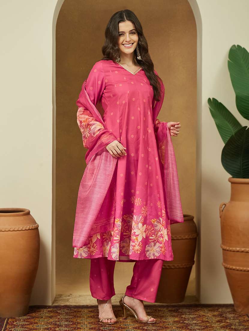 women floral three quarter sleeve kurta pant with dupatta set